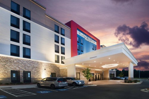 SpringHill Suites by Marriott Fayetteville Fort Bragg - image 16