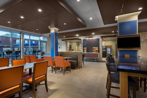 Holiday Inn Express & Suites - Fayetteville South an IHG Hotel - image 20