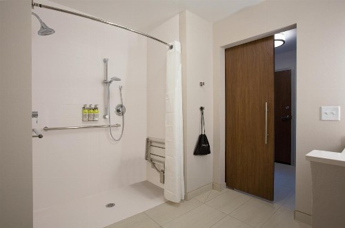 Holiday Inn Express & Suites - Fayetteville South an IHG Hotel - image 22