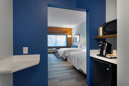 Holiday Inn Express & Suites - Fayetteville South an IHG Hotel - image 37