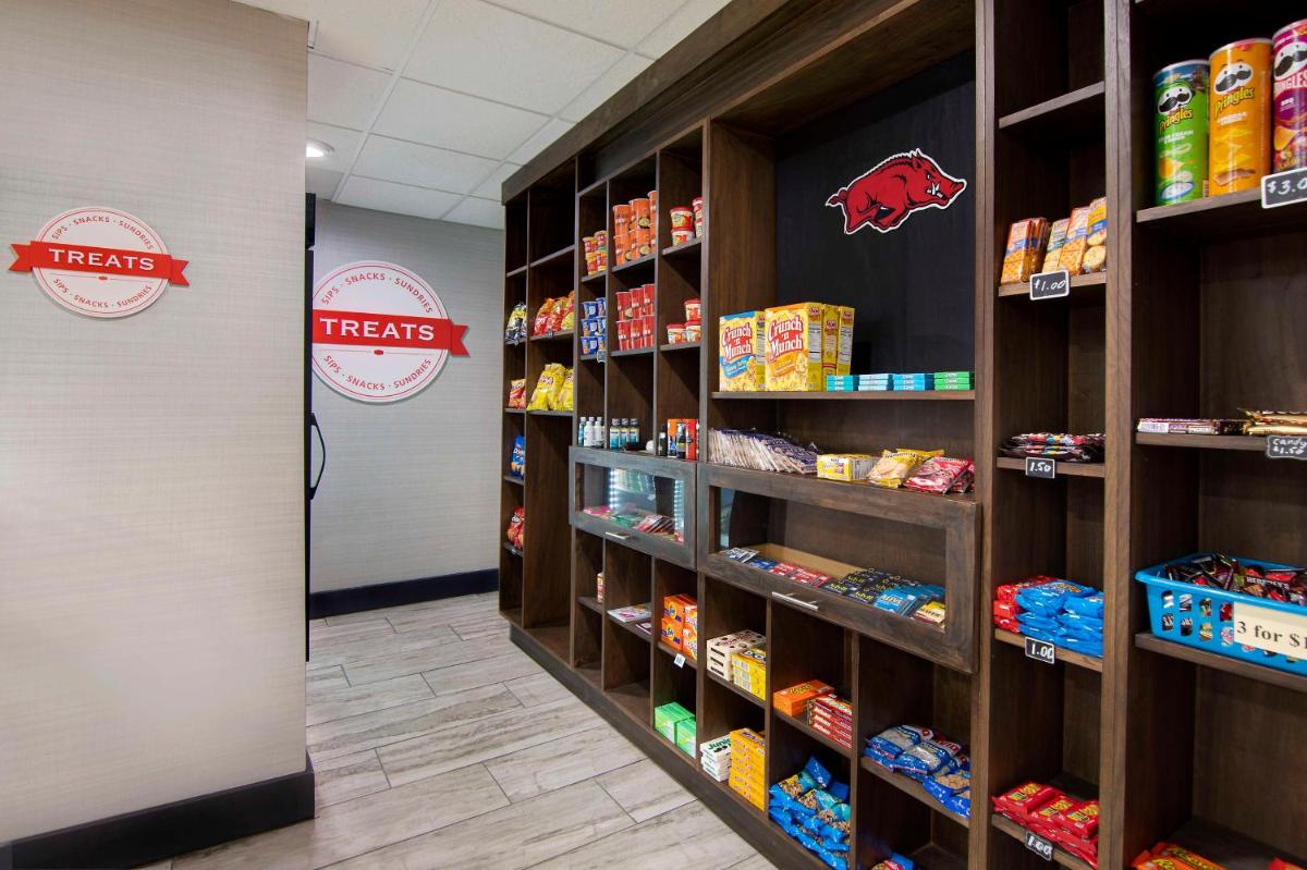 Hampton Inn Fayetteville - image 2