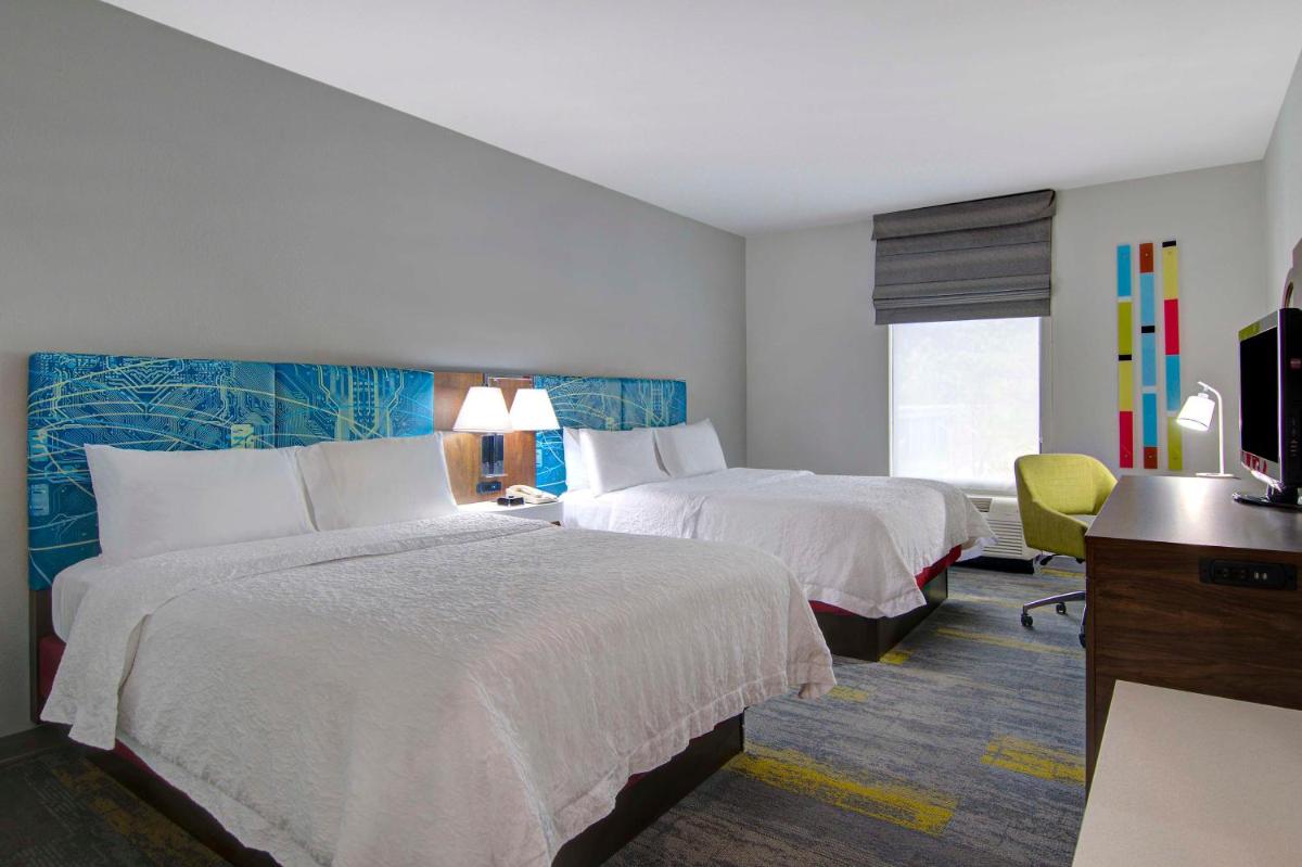 Hampton Inn Fayetteville - image 5