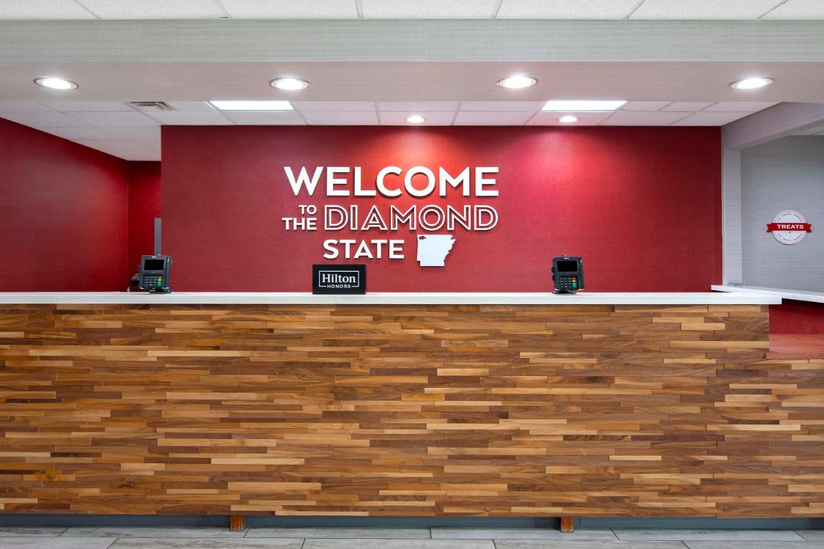 Hampton Inn Fayetteville - image 6