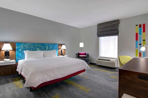 Hampton Inn Fayetteville - image 9