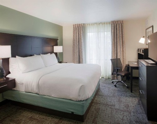 Staybridge Suites Fayetteville an IHG Hotel - image 16