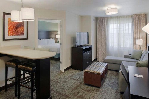 Staybridge Suites Fayetteville an IHG Hotel - image 4
