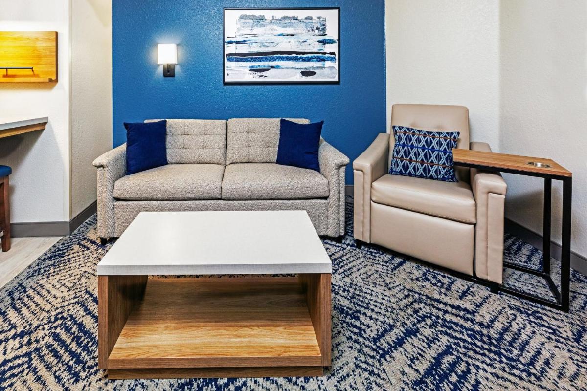 Candlewood Suites Fayetteville - main image