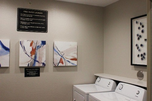 Candlewood Suites Fayetteville - image 20