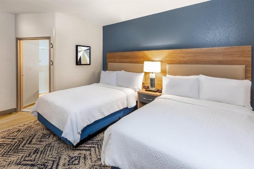 Candlewood Suites Fayetteville - image 42