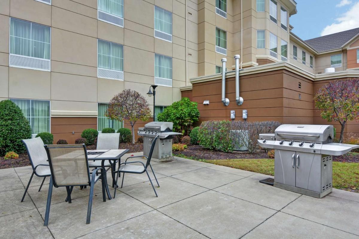 Homewood Suites by Hilton Fayetteville - image 2