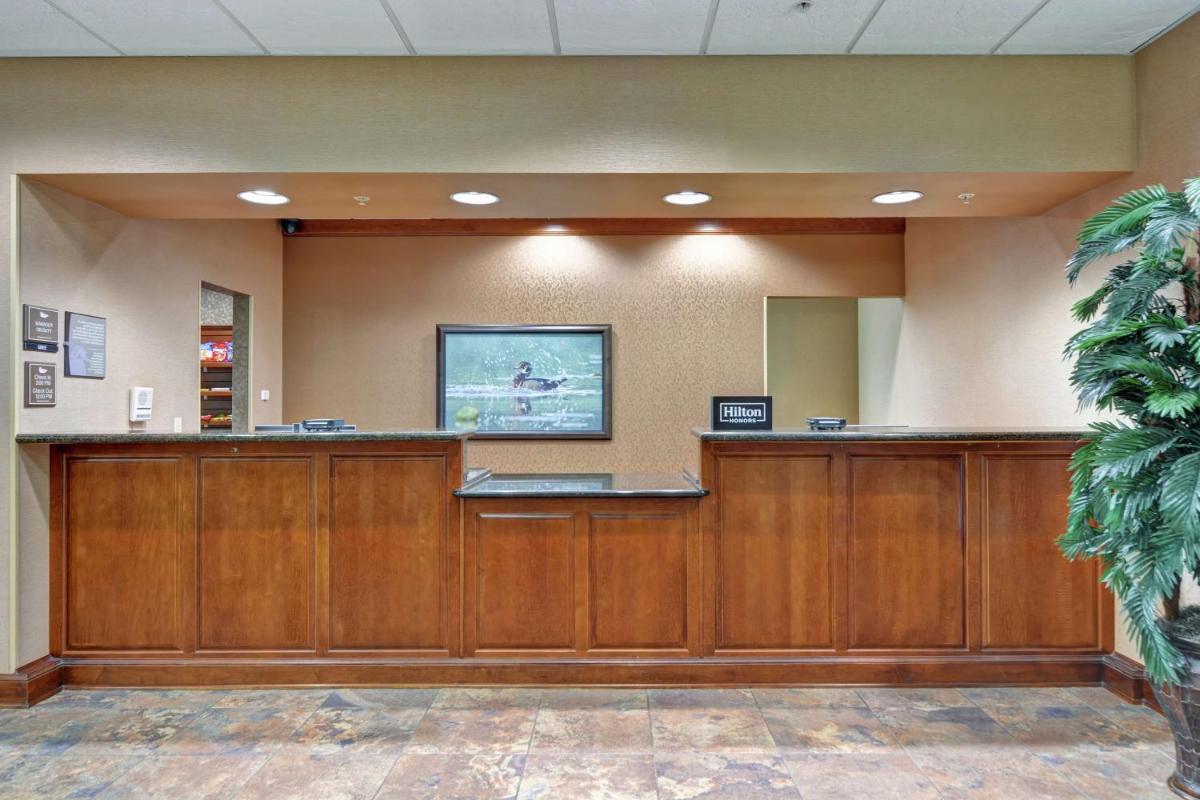 Homewood Suites by Hilton Fayetteville - image 4