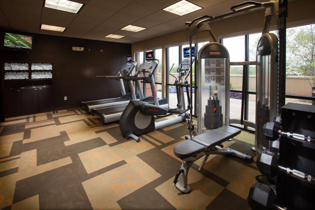 Courtyard by Marriott Fayetteville - image 2