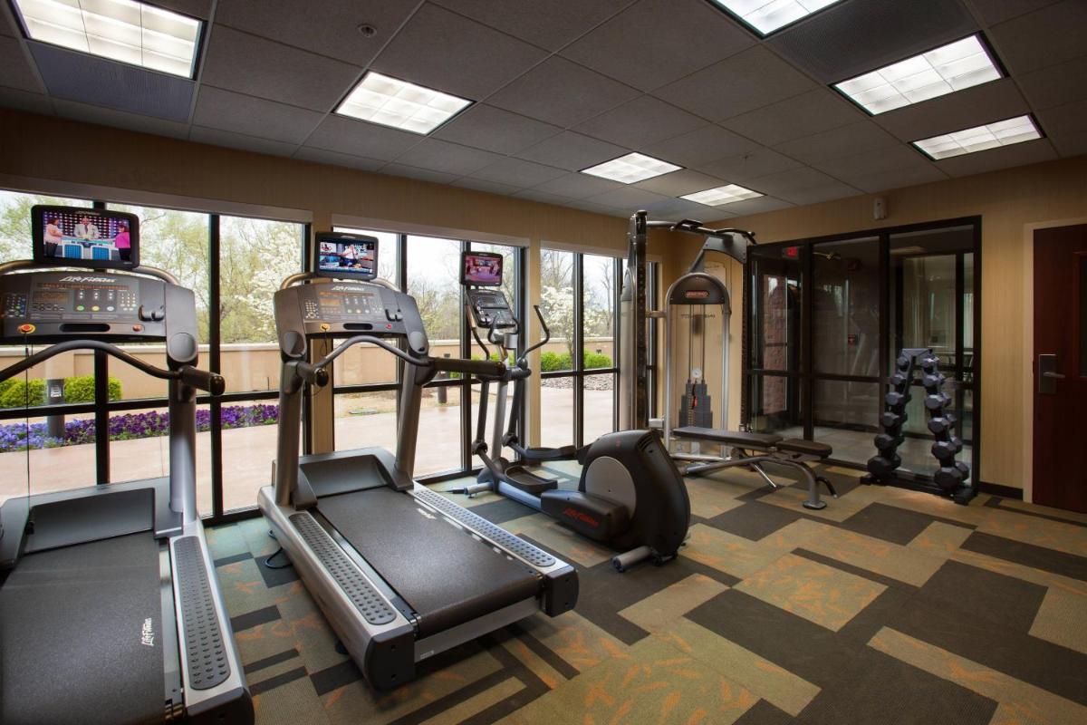 Courtyard by Marriott Fayetteville - image 6