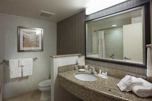 Courtyard by Marriott Fayetteville - image 8