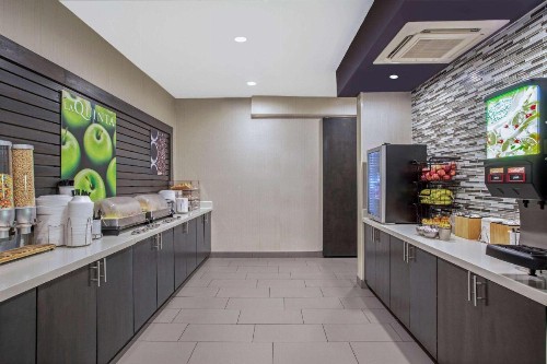 La Quinta by Wyndham Fayetteville - image 10