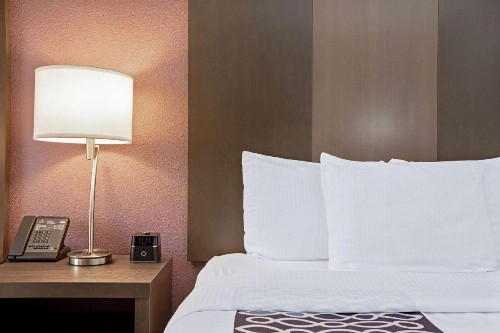 La Quinta by Wyndham Fayetteville - image 5