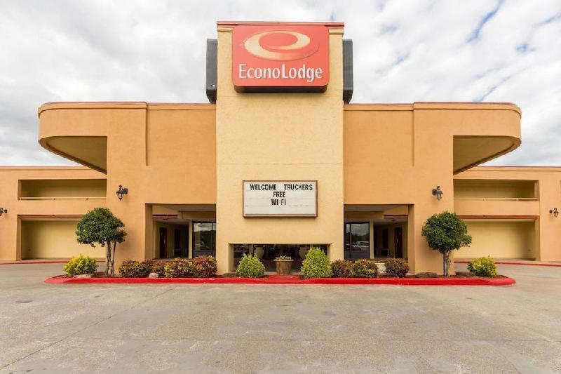 Econo Lodge Fayetteville - image 2