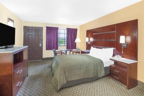Days Inn by Wyndham Fayetteville - image 13