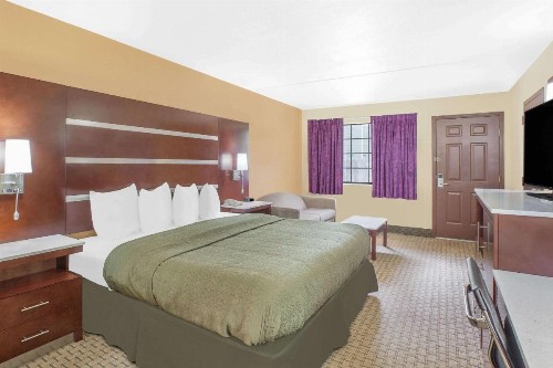Days Inn by Wyndham Fayetteville - image 16