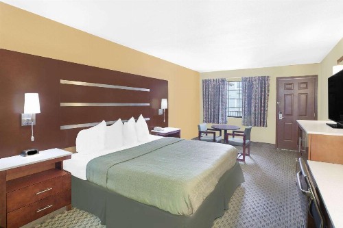 Days Inn by Wyndham Fayetteville - image 21