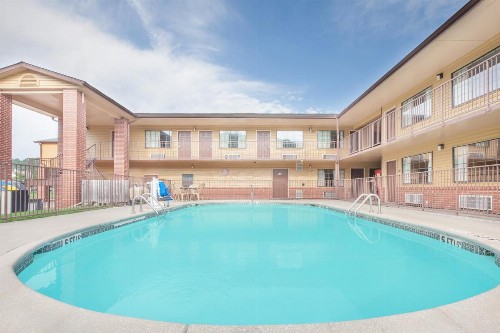 Days Inn by Wyndham Fayetteville - image 29