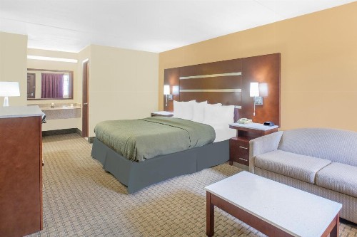 Days Inn by Wyndham Fayetteville - image 30
