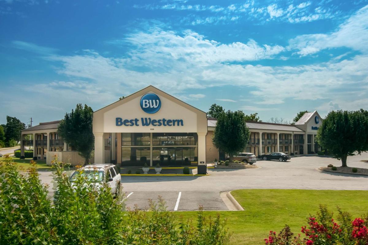 Best Western Windsor Suites - main image