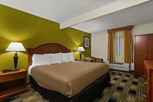 Best Western Windsor Suites - image 28
