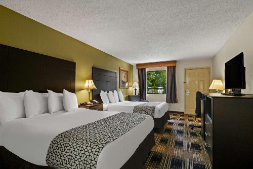 Best Western Windsor Suites - image 29
