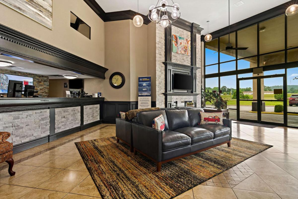Best Western Windsor Suites - image 3