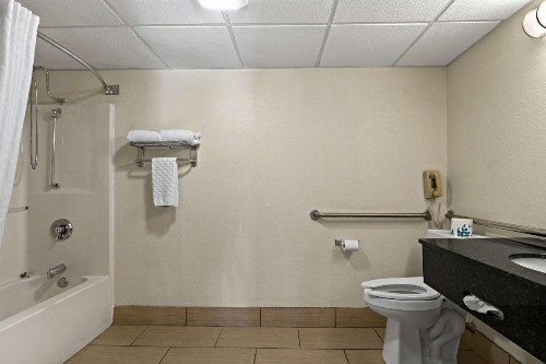 Best Western Windsor Suites - image 5