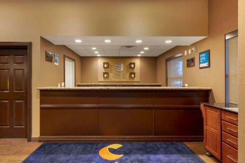 Comfort Inn & Suites Fayetteville-University Area - image 21