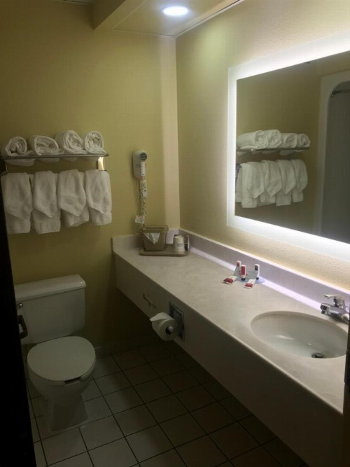 Baymont by Wyndham Fayetteville - image 10