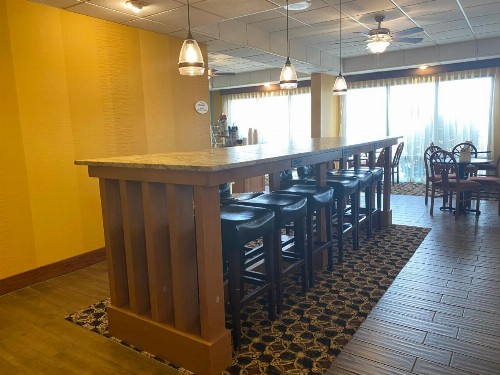 Baymont by Wyndham Fayetteville - image 15