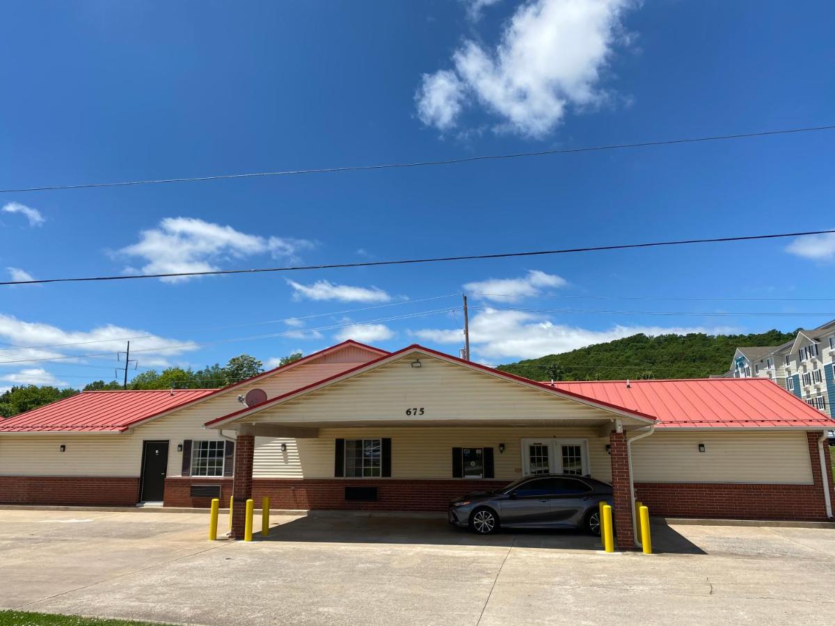 Regency 7 Motel - main image