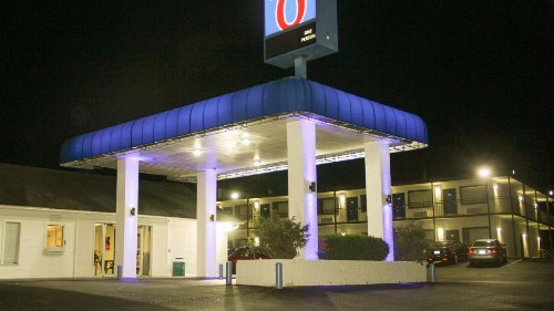Motel 6-Fayetteville AR - image 11