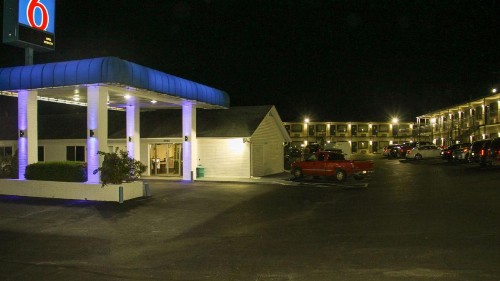 Motel 6-Fayetteville AR - image 9