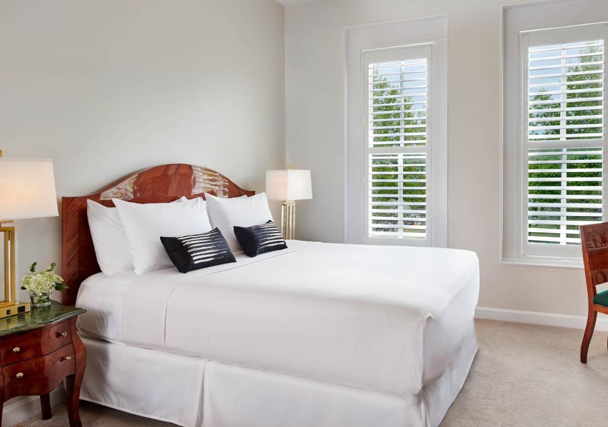 Inn at Carnall Hall - image 2