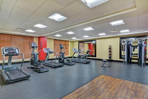 Hilton Garden Inn and Fayetteville Convention Center - image 10