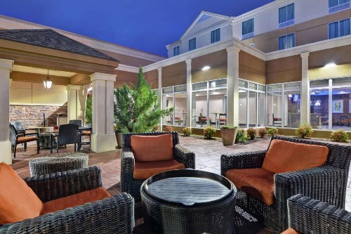 Hilton Garden Inn and Fayetteville Convention Center - image 2