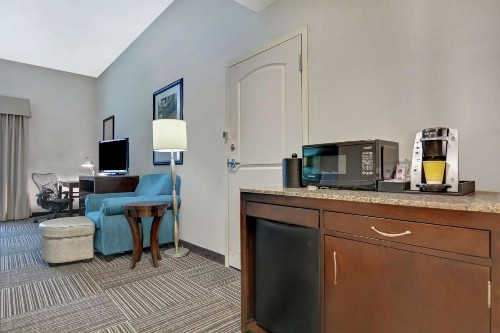 Hilton Garden Inn and Fayetteville Convention Center - image 28