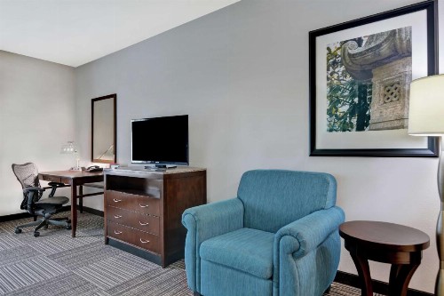 Hilton Garden Inn and Fayetteville Convention Center - image 29