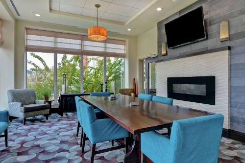 Hilton Garden Inn and Fayetteville Convention Center - image 33