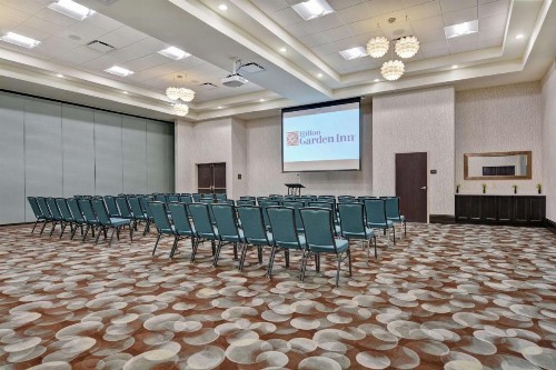 Hilton Garden Inn and Fayetteville Convention Center - image 34
