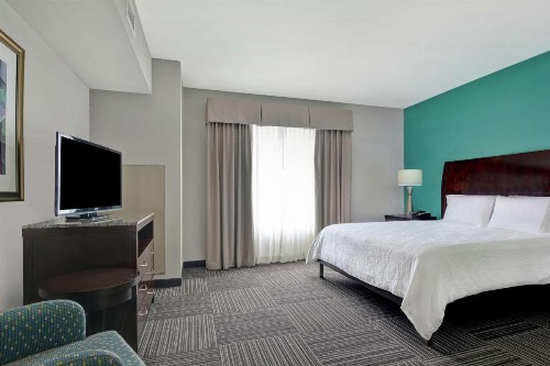 Hilton Garden Inn and Fayetteville Convention Center - image 41