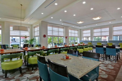 Hilton Garden Inn and Fayetteville Convention Center - image 8