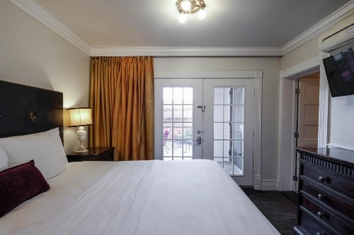 Dickson Street Inn - image 4