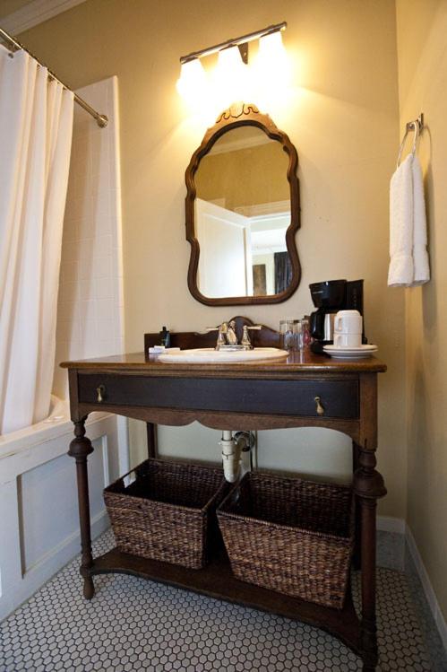 Dickson Street Inn - image 5