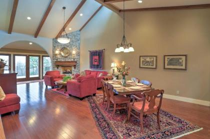 Rustic Fayetteville Townhome with Fireplace and 3 Decks - image 7
