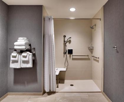 Hyatt Place Fayetteville/Springdale - image 10